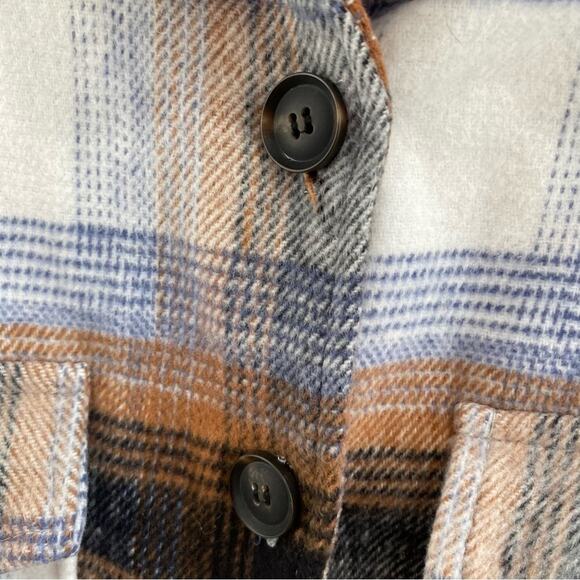 Elan | Riley Plaid Shacket - Picture 8 of 11